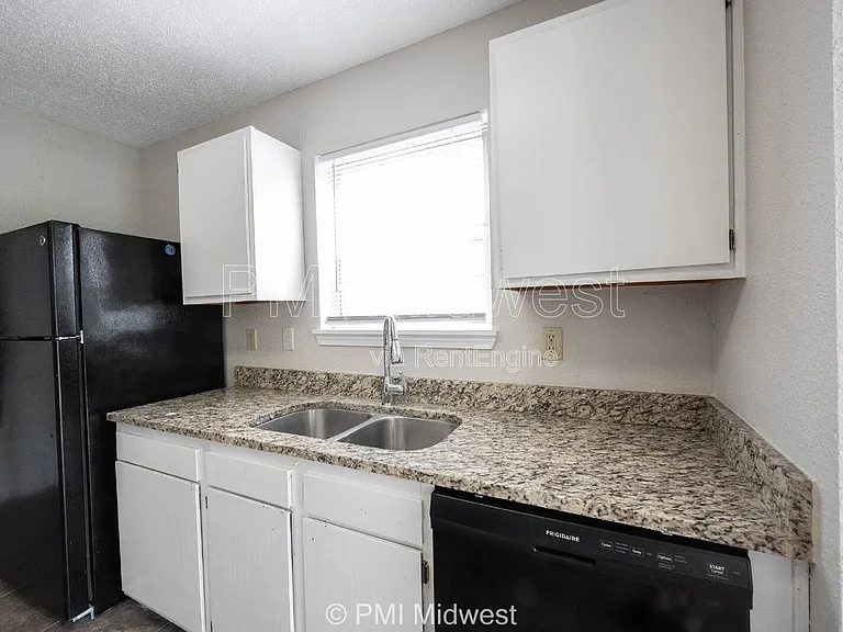10325 Liverpool Way — Photo 10