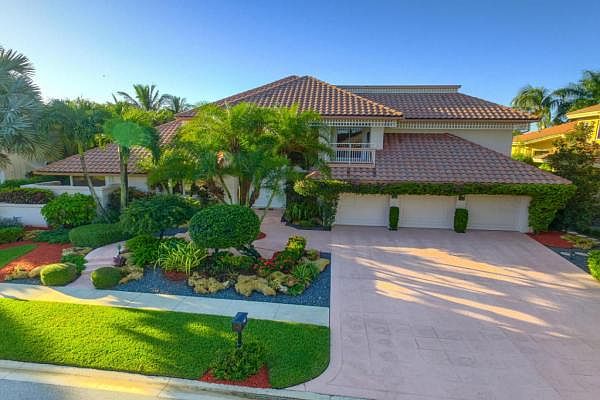 Home For Sale In Boca Grove