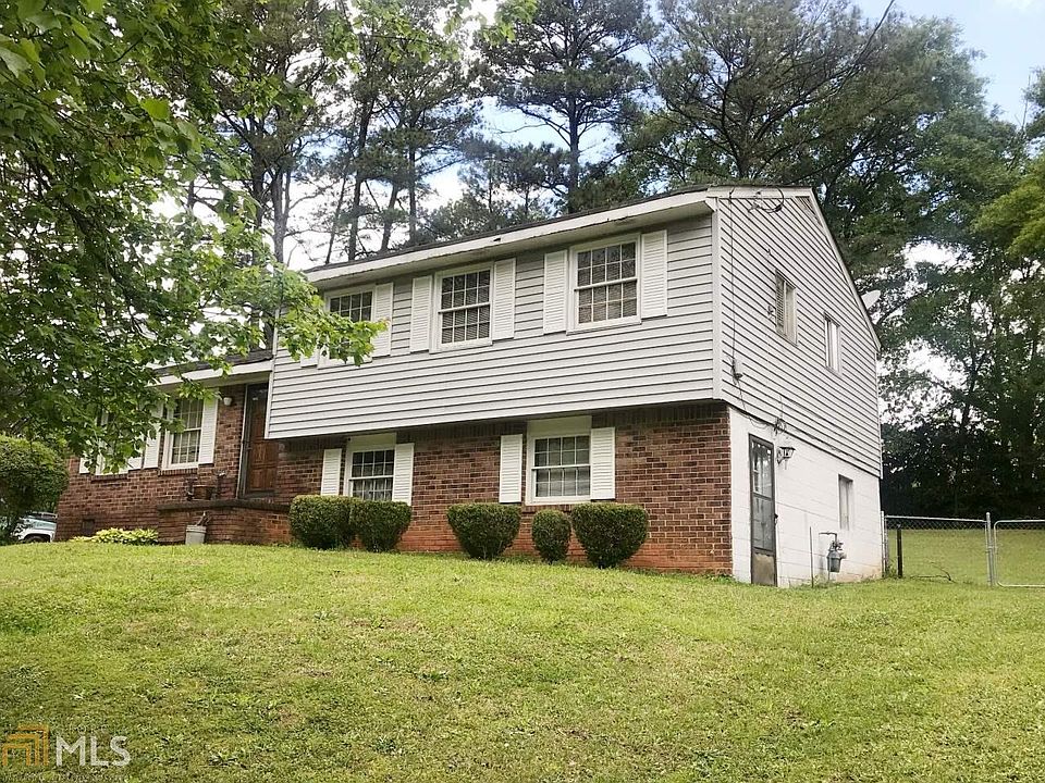 2nd image of 2760 Shelley Ln