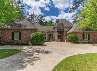 47 Montclaire Ct, Hattiesburg, MS 39402