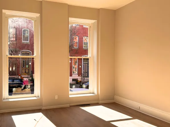2208 E Pratt St, Baltimore, MD 21231