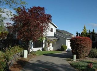 673 Berry Ln, Ashland, OR