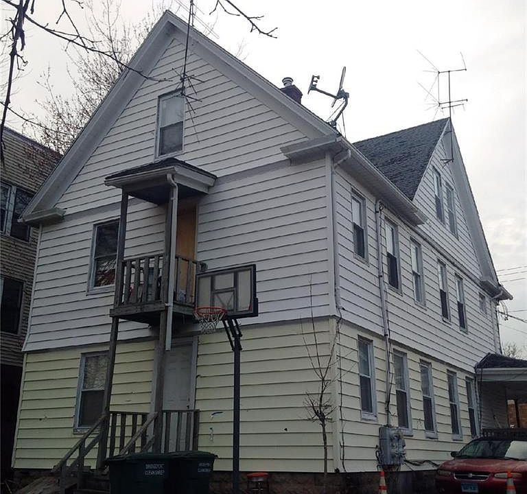 2nd image of 1516-1518 Stratford Ave