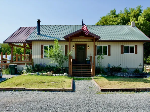 452 11th St, Eureka, MT 59917