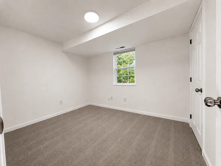 104 Middlesex Rd #2 — Photo 15