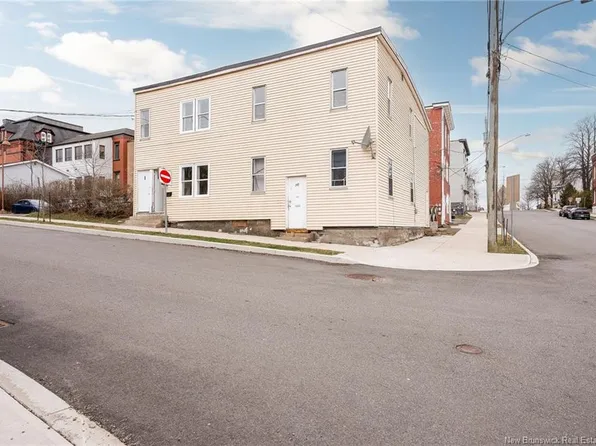239 Britain St, Saint John, NB E2L 1X9