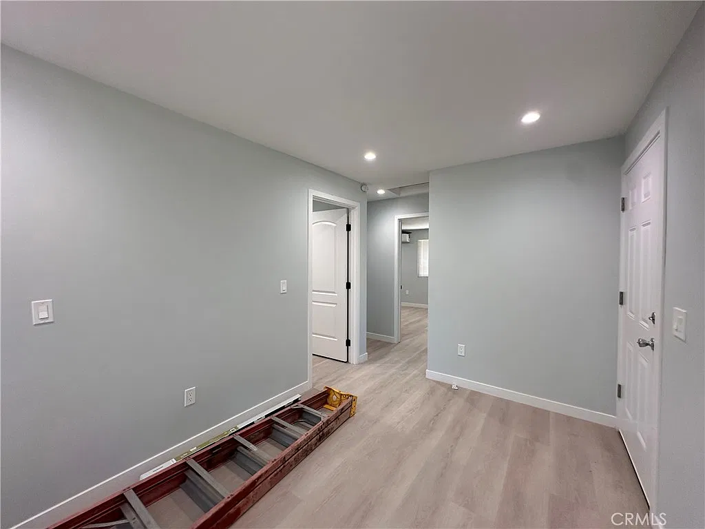 2 bed, 660 sqft, $2,200 — Photo 4