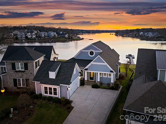2nd image of 116 Sisters Cove Ct