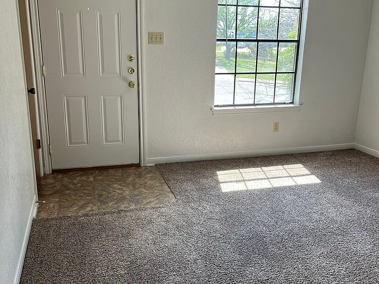 103 White Wing Cir #C — Photo 1