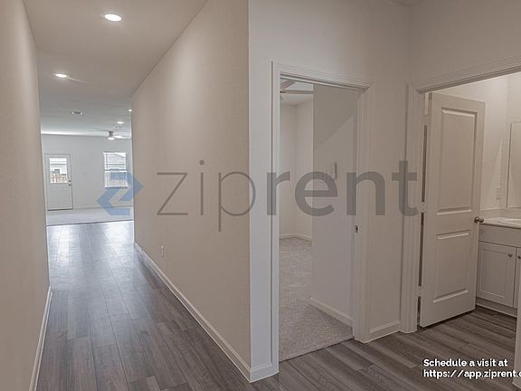 3rd image of 4921 Redhead Dr