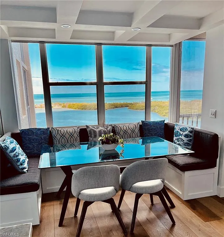 2 bed, 2.0 bath, 1263 sqft, $9,500 — Photo 4