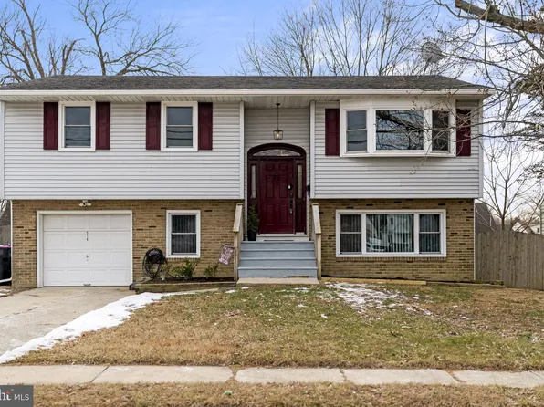 518 E Church St, Blackwood, NJ 08012