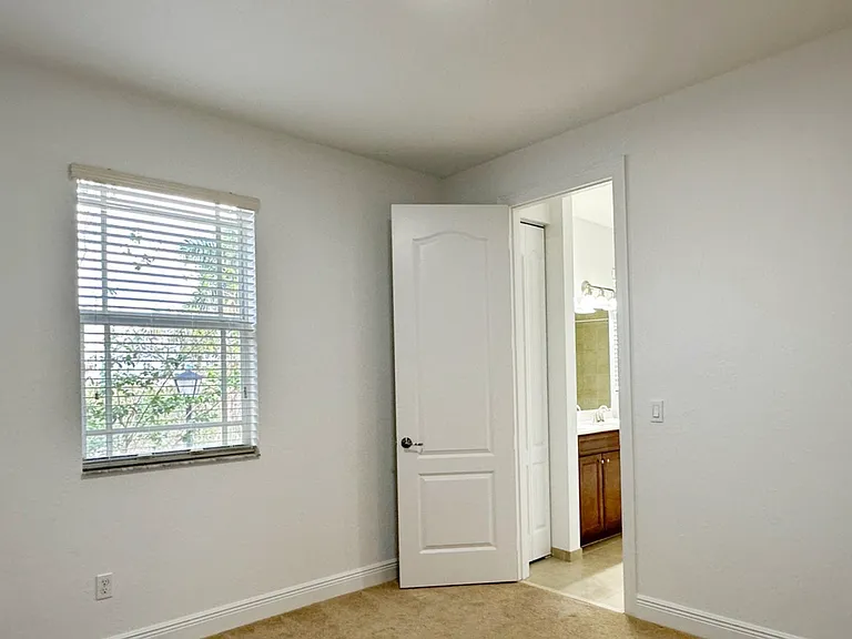 8571 Lakeside Bnd — Photo 12