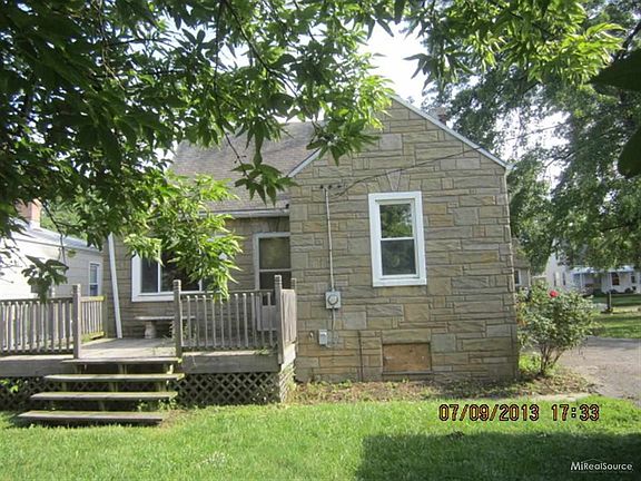 4th image of 11107 Hupp Ave