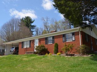 121 Westwood Dr, Clinton, TN 37716