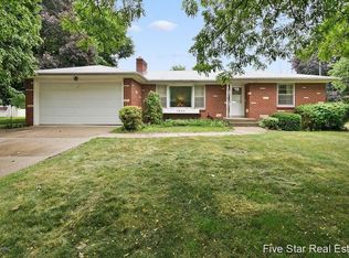 1080 Kinney Ave NW, Grand Rapids, MI 49534
