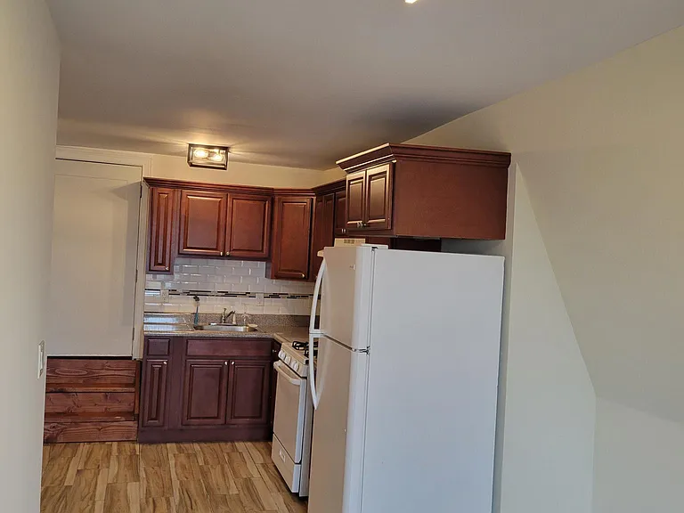 33 Winans Ave #3 — Photo 9