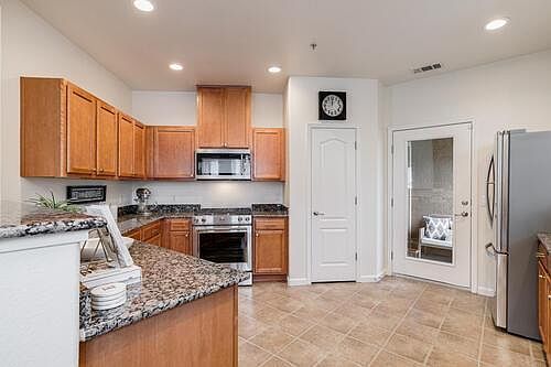5th image of 316 Vessona Cir