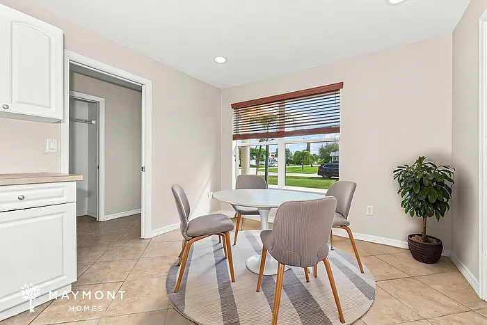 3 bed, 2.0 bath, 1287 sqft, $2,230 — Photo 4