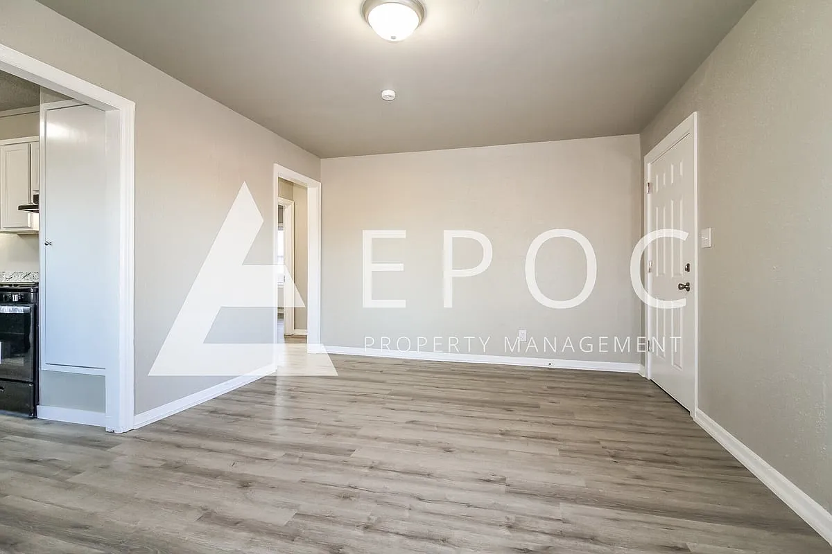 3010 N Fonshill Ave — Photo 4
