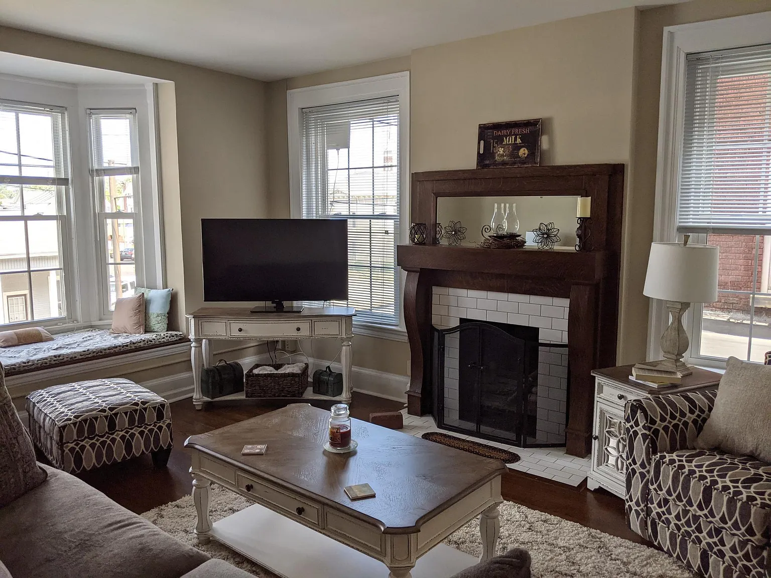 136 N Columbus St — Photo 2