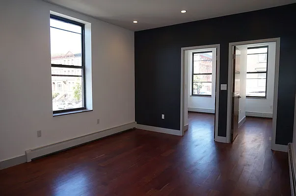 Rented by Real Team Brokerage | media 27