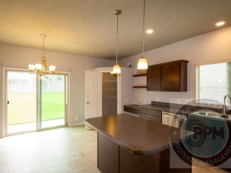 8825 N 161st Ave — Photo 5