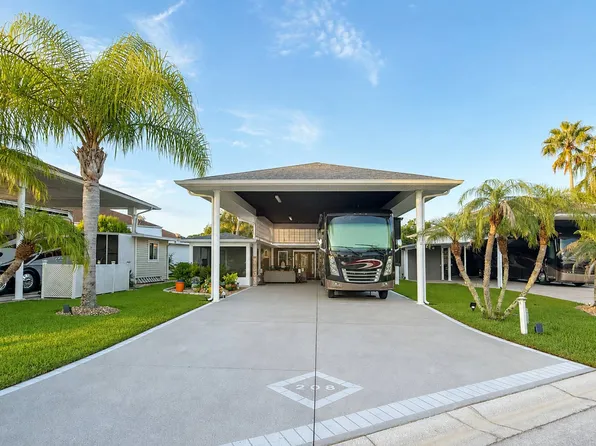 208 Coach Club Dr, Titusville, FL 32780
