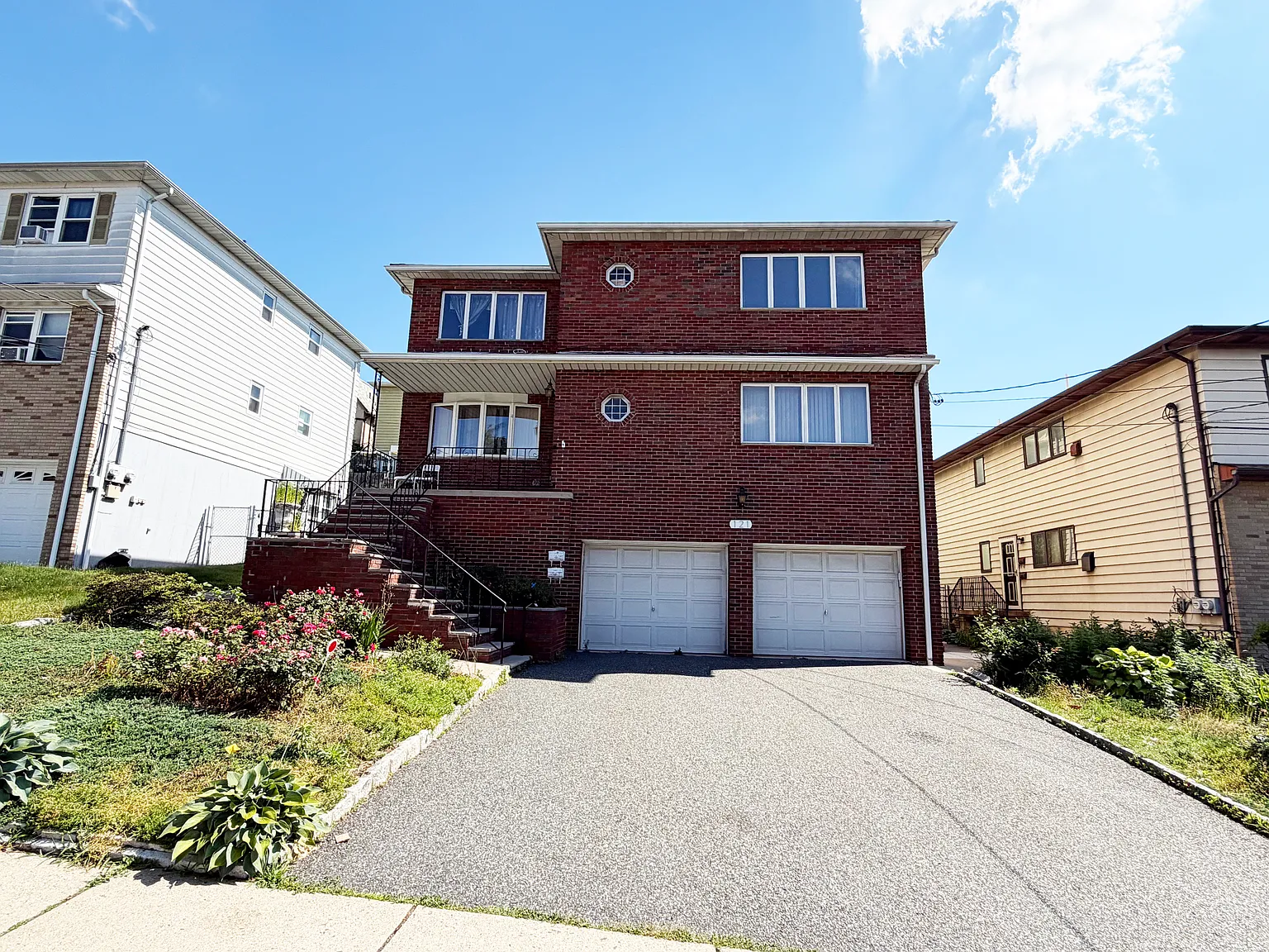 3 bed, $3,500 — Photo 1