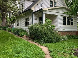 4902 Clover Rd, Saint Joseph, MO 64505