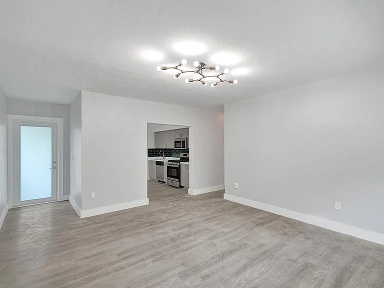 9200 East Bay Harbor Drive — Photo 13