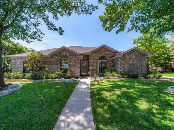8518 Bridgewater Dr, Rowlett, TX 75088