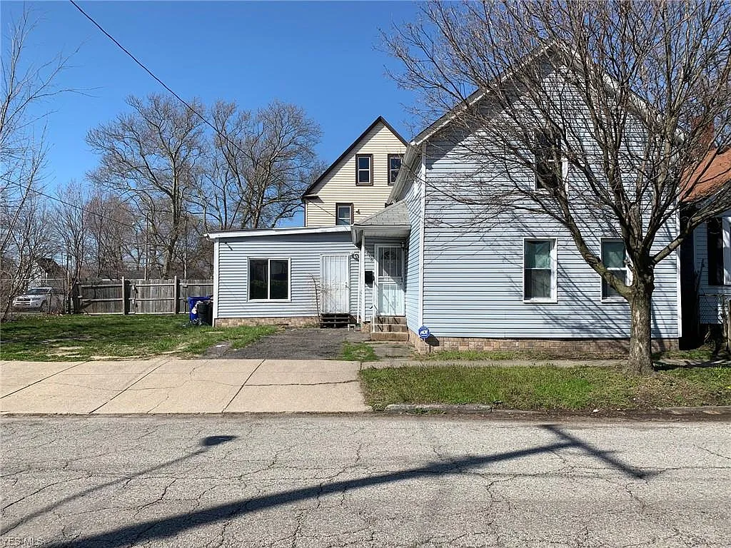 2806 Erin Ave photo 1
