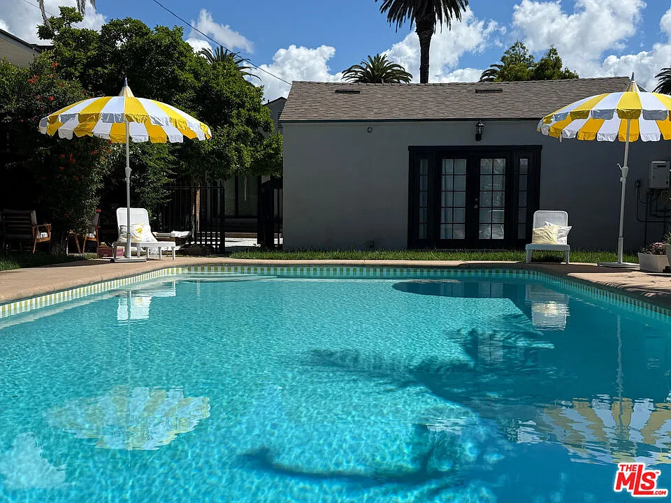4 bed, 3.0 bath, 1325 sqft, $12,000 — Photo 4