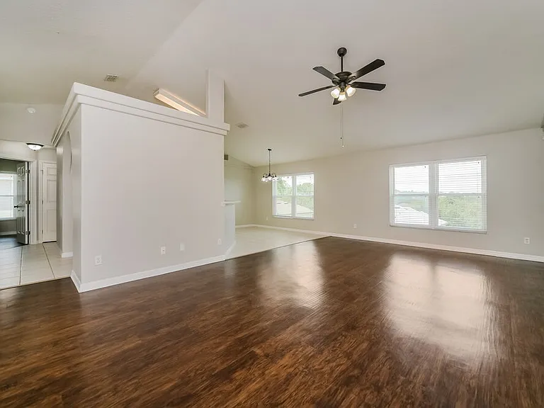 1625 Nightfall Dr — Photo 4