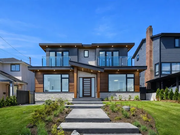 356 W 28th St, North Vancouver, BC V7N 2J1