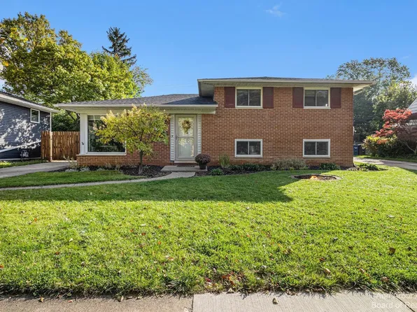 704 Leona Dr, Ann Arbor, MI 48103