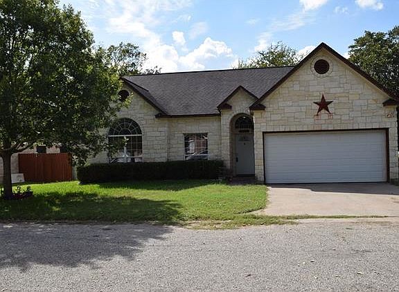 2nd image of 507 Lueders Ln