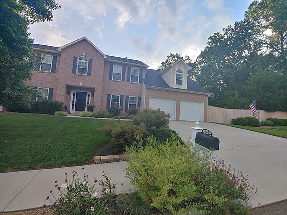 2nd image of 624 Mountain Pass Ln
