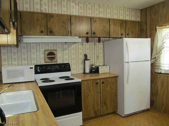 4th image of 9735 Chillicothe Rd #29