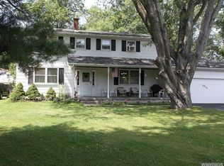 6776 Ward Rd, Niagara Falls, NY 14304