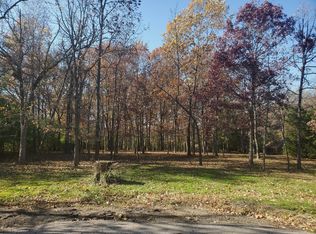 327 Country Club Rd, Lake Zurich, IL 60047