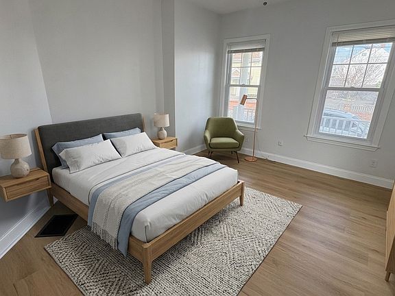 3rd image of 26 Clement St Floor 1