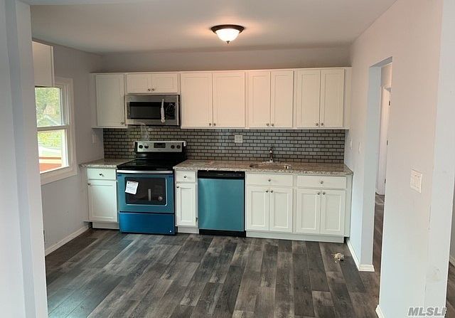 2nd image of 105 Franklin Ave