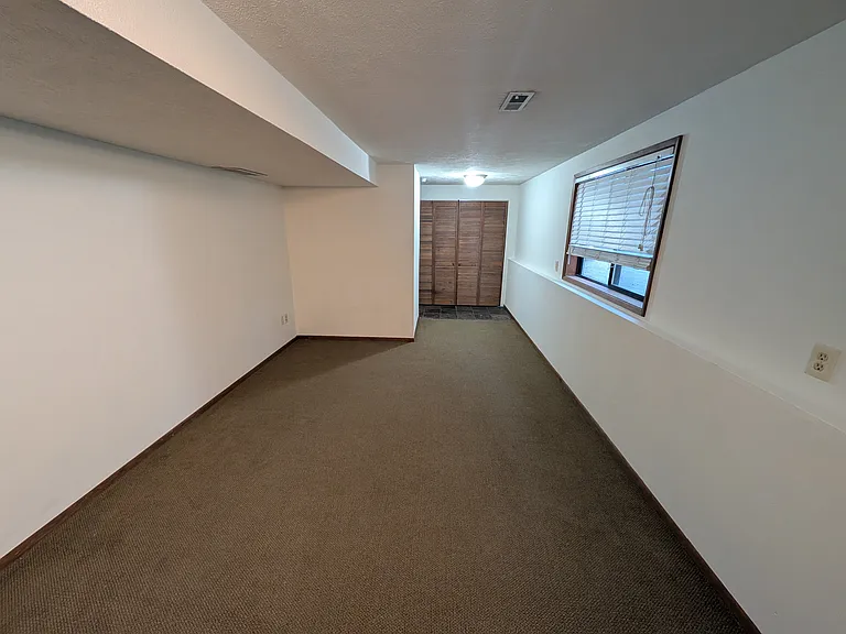 8610 N Valerie St — Photo 25