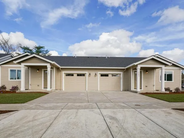 4293 Ash Grove Dr NE, Salem, OR 97305
