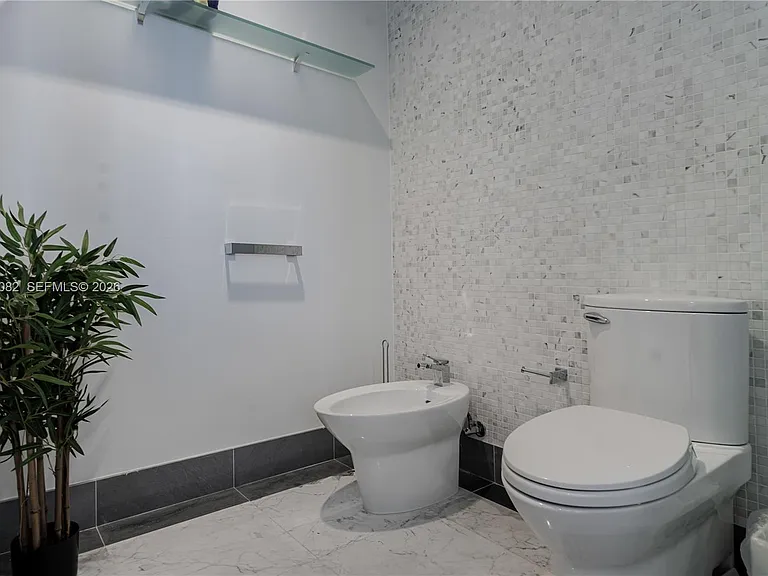 200 Biscayne Boulevard Way #5001 — Photo 27