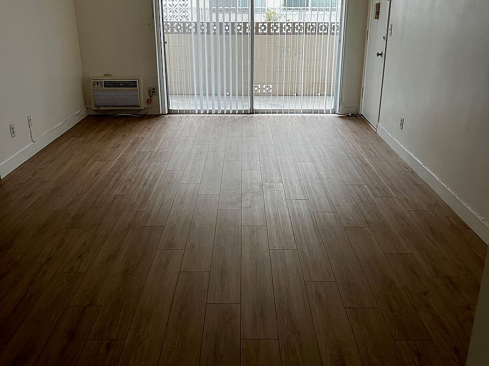 1st image of 3-5049 Denny Ave