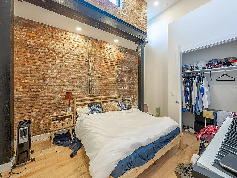 185 Chauncey St #1R — Photo 8