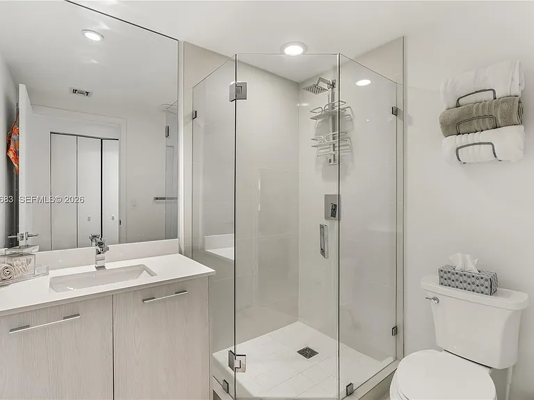 55 SW 9th St #4001 — Photo 16